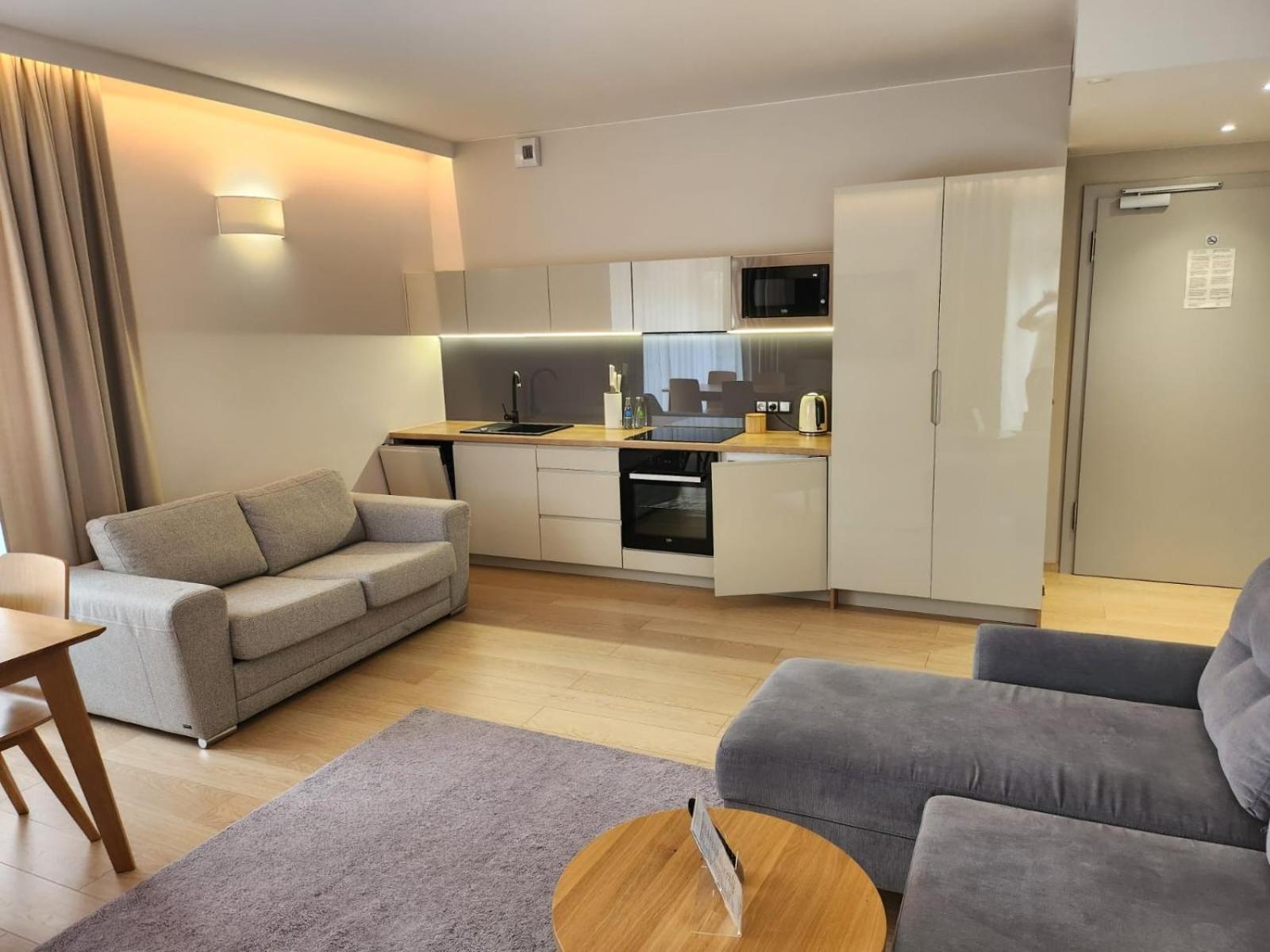 Verde Apartments Centrum Klimatyzacja كوزتسالين المظهر الخارجي الصورة