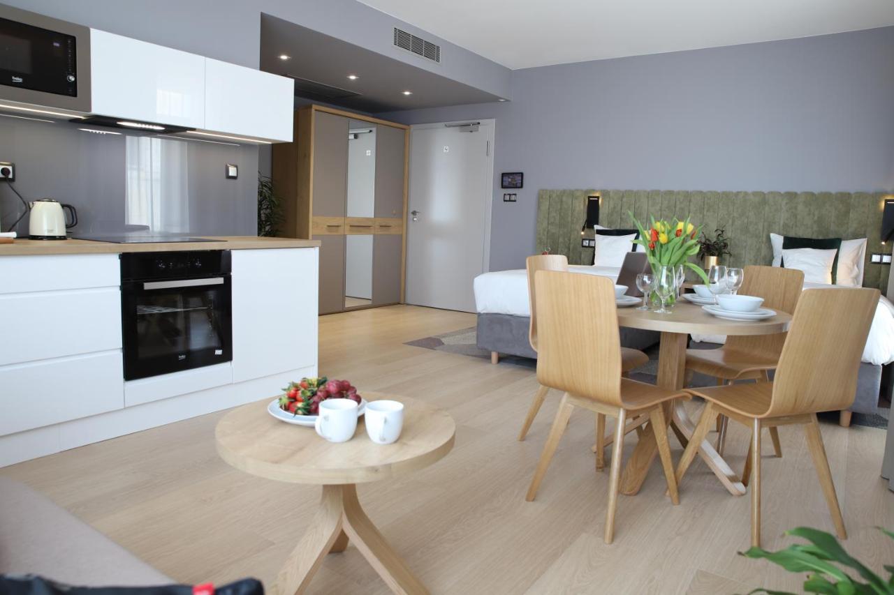 Verde Apartments Centrum Klimatyzacja كوزتسالين المظهر الخارجي الصورة